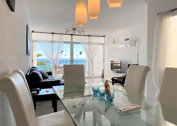 Tuhillo 2d Seaview Casasol *